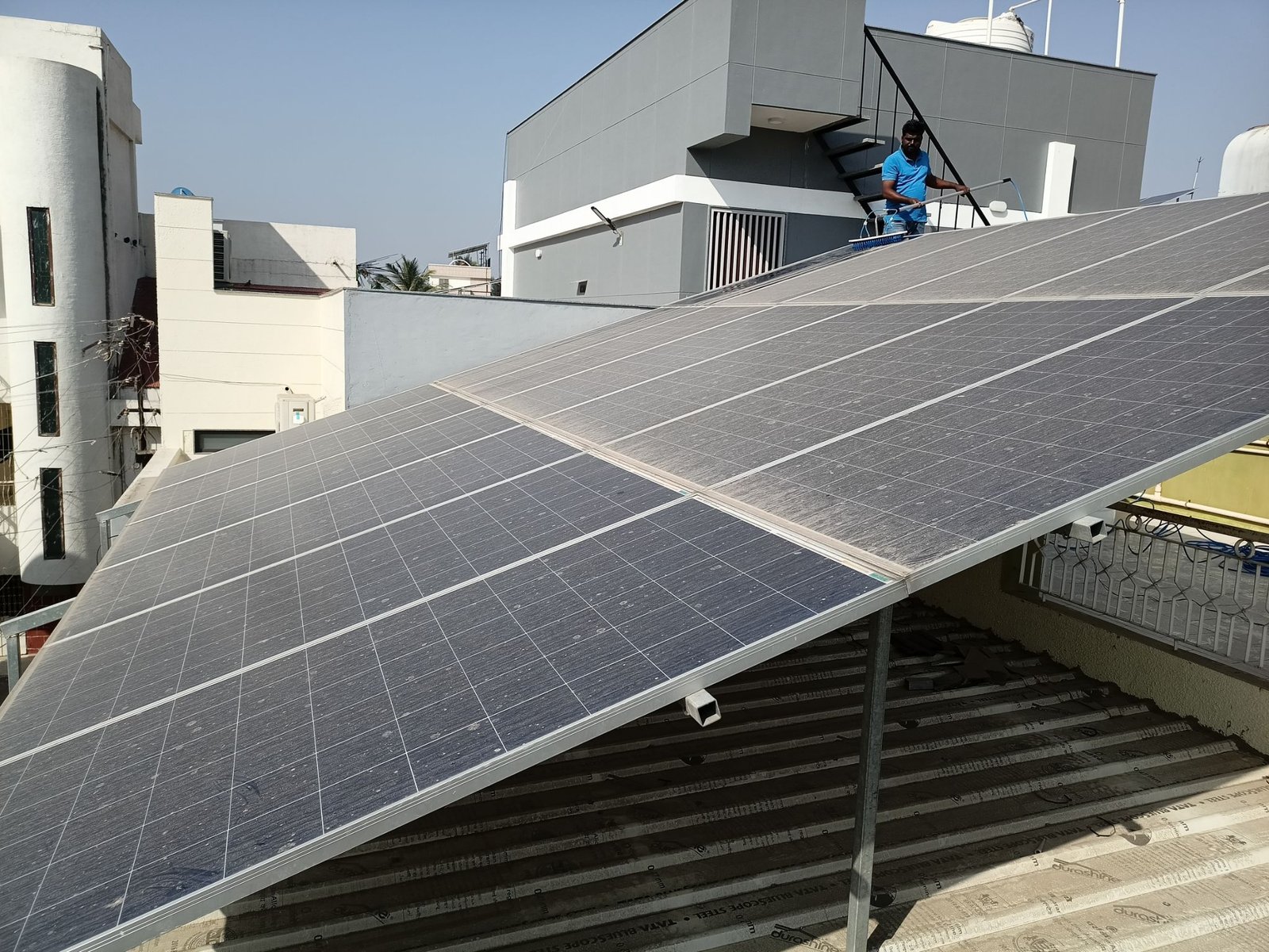 Commercial Solar Installation Cleaning